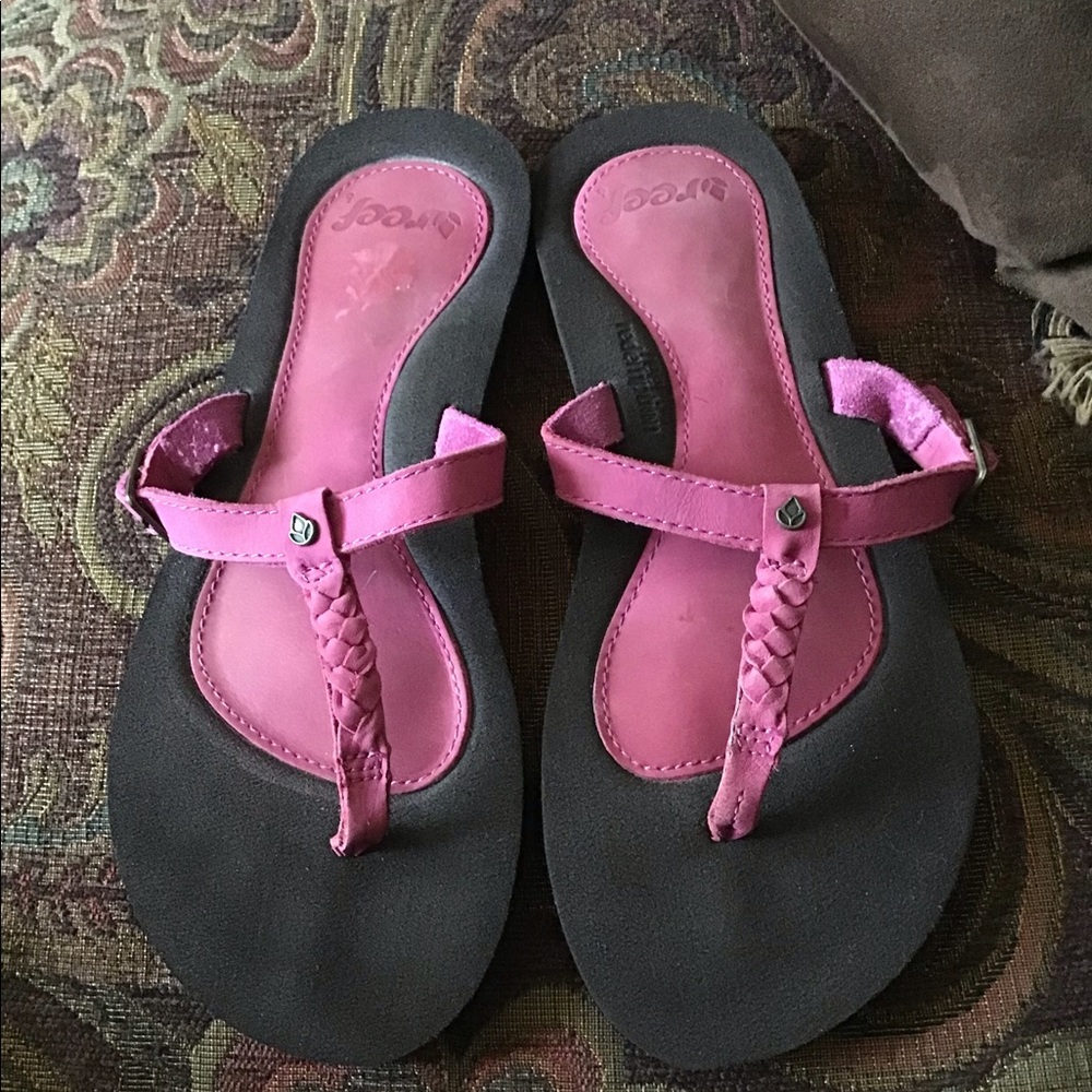 Reef flip flops NWOT